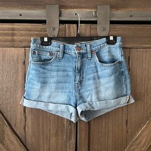 Madewell High Rise Denim Cuffed Shorts Light Wash Size 28